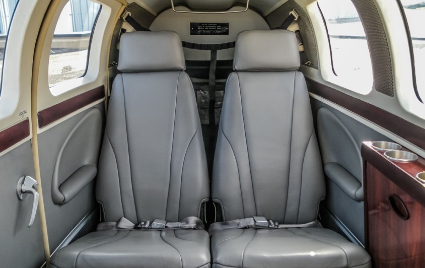 jet Beechcraft Baron 58